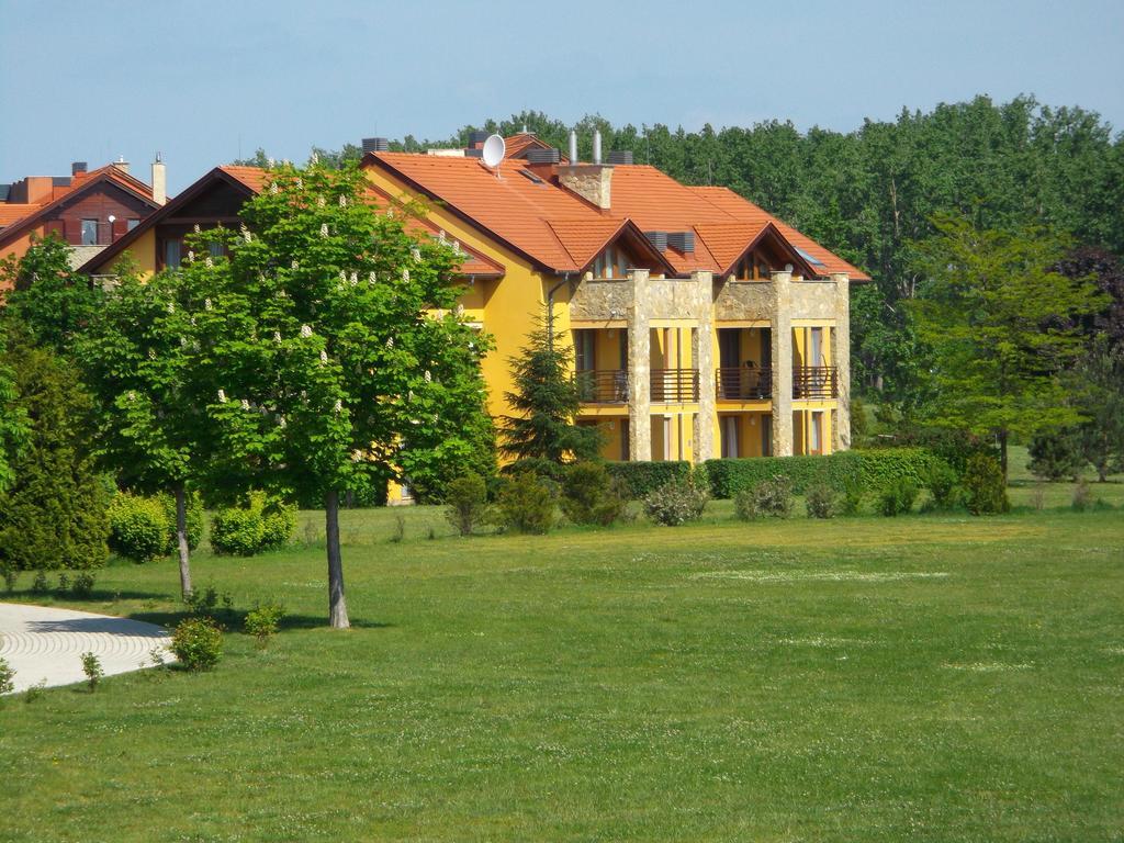 Birdland Panorama Bük